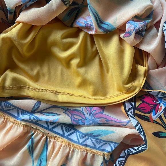 LuLu’s NWOT Tropical Paradise Floral Off Shoulder Ruffled Maxi Dress Sz Small - Picture 13 of 16